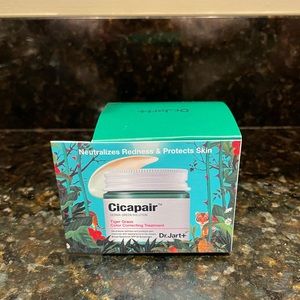 Dr. Jart Cicapair Tigergrass color correcting treatment